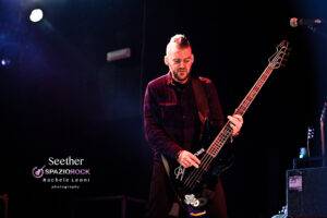 dale stewart seether live