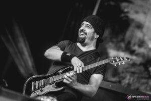 Rob Caggiano live chitarra