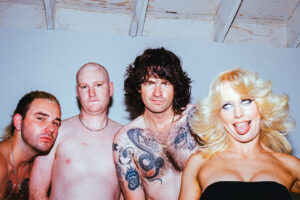Amyl and the sniffers 1200x600 spaziorock
