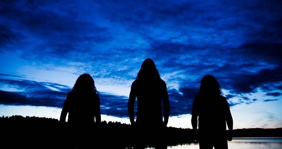 WolvesInTheThroneRoomBand 567